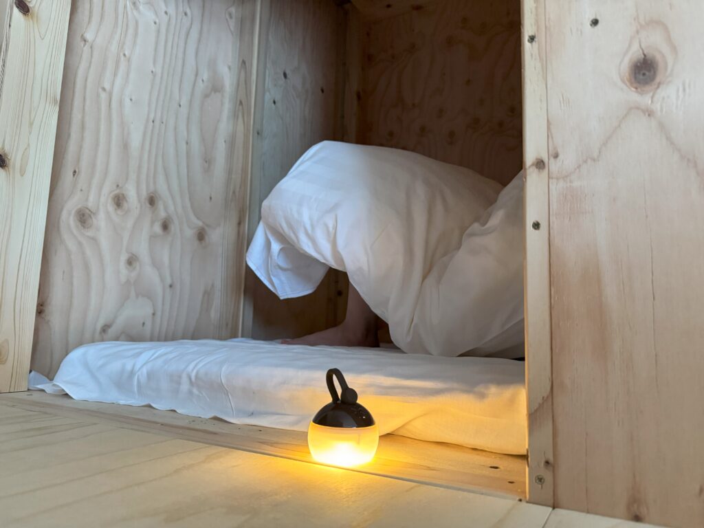 ランタンがあれば、一気に秘密基地が盛り上がります。