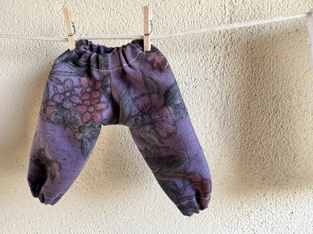 完成した絣のモンペ